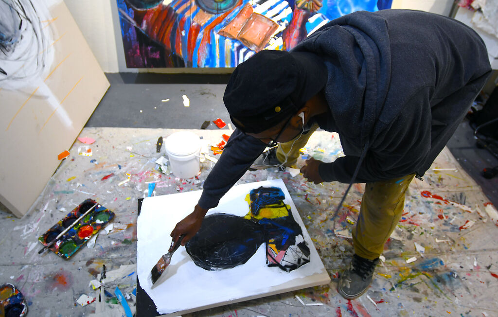 Askia Bilal creates a portrait